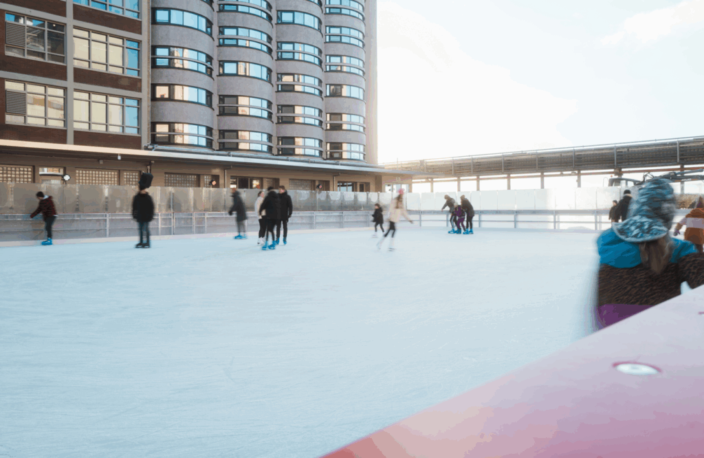 Ice rink in Bremen thanks to large heat pump system. Photo: Stadt.Energie.Speicher GmbH / ©Dr. Andreas Mueller